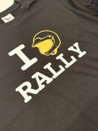 Chceš tričko z kolekce Petrolhead Shop originals v jiné barvené kombinaci, než máme ne eshopu? #NOPROBLEM 👍 a klidně ti...